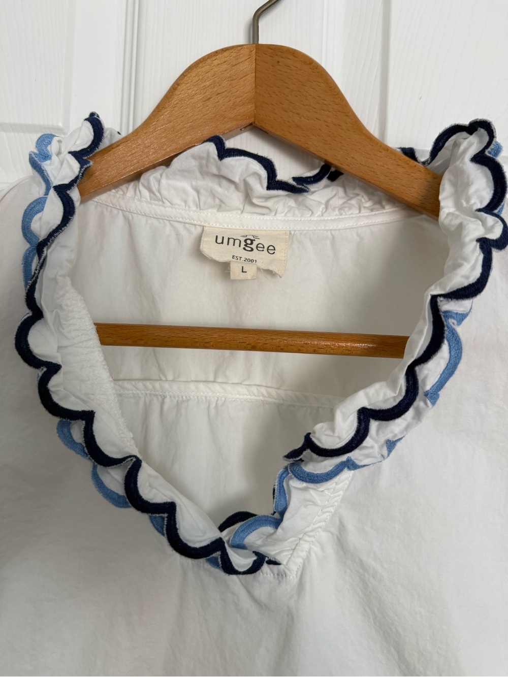 Umgee White V-Neck Ruffle Sleeve Top with Blue Trim Cottagecore Coastal - Picture 4 of 7